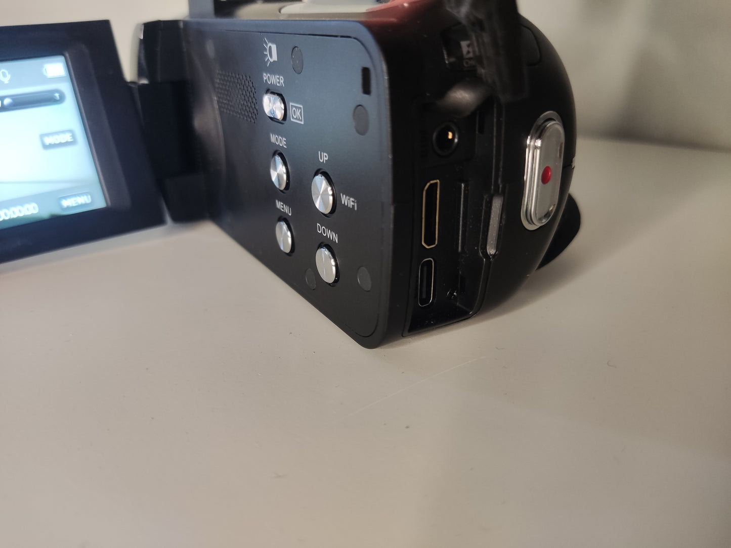 4k κάμερα με 18Χ ζουμ, WiFi και σταθεροποίηση εικόνας