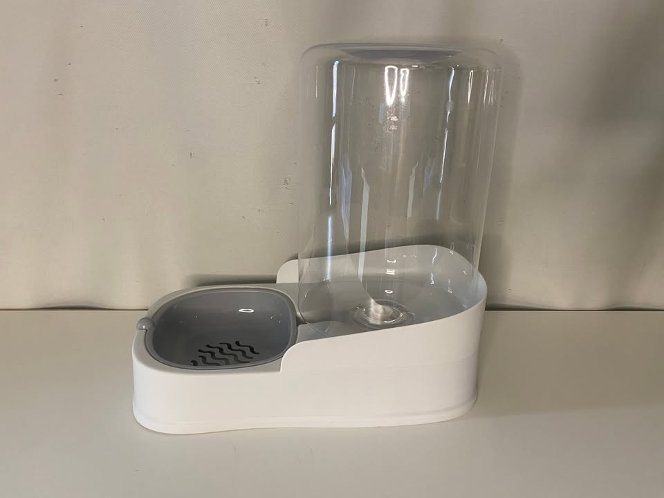 5L ποτίστρα κατοικιδίων / Pet water dispenser