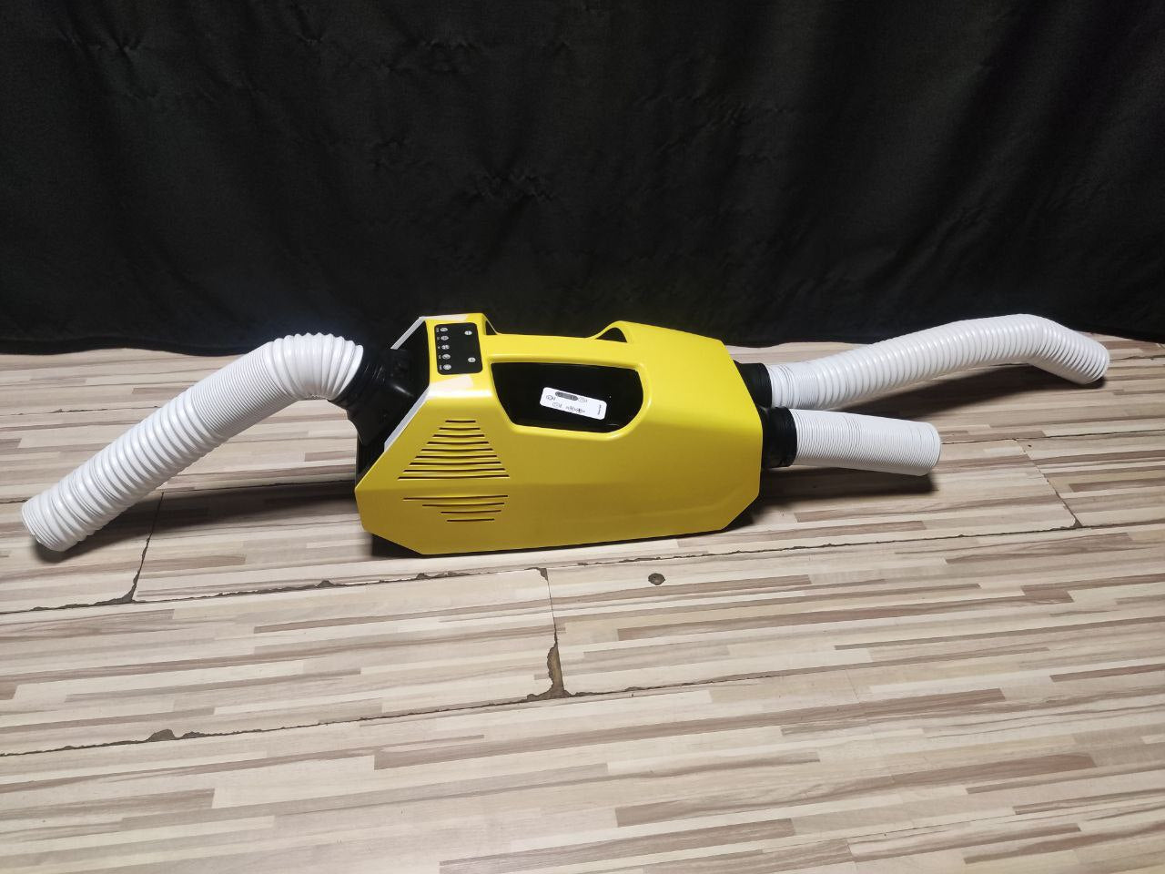 Φορητό κλιματιστικό 2380BTU - 250W - Ιδανικό για μικρές καμπίνες, τρακτέρ, JCB, γερανούς κτλ..
